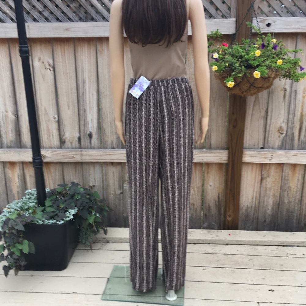 BEAUTIFUL DRAPED BROWN and CREAM PANTS - Picture 11 of 14